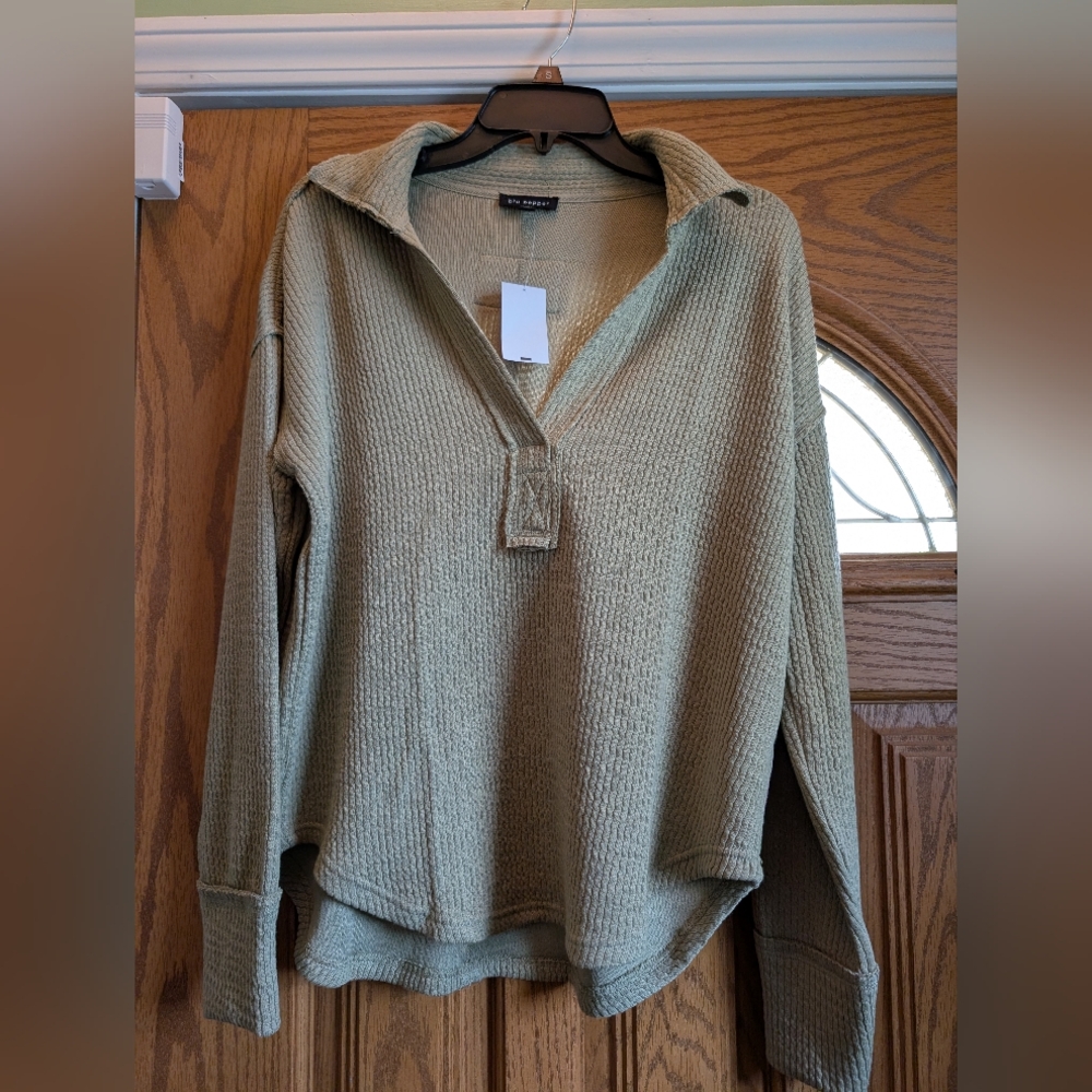 NWT long sleeve blu pepper shirt